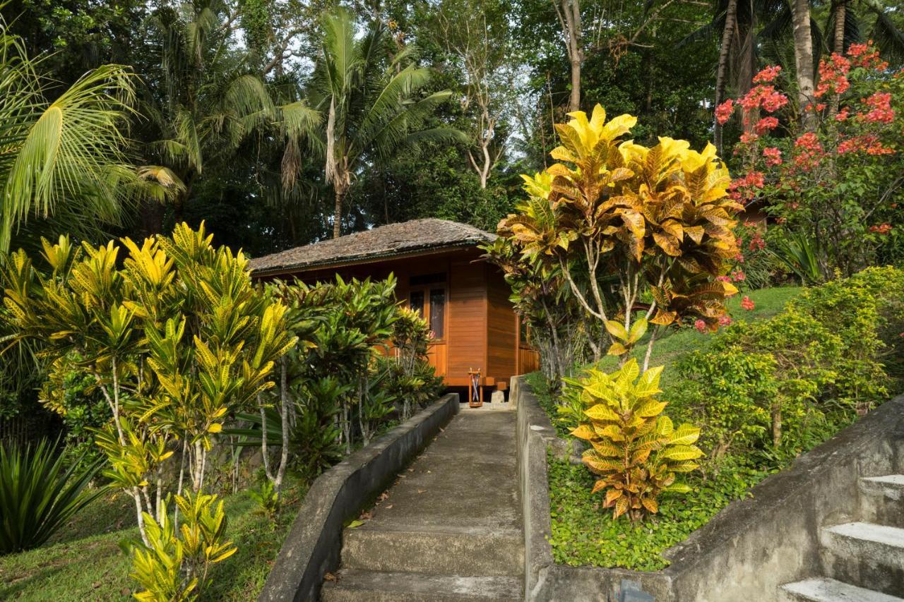 K2 Lembeh Dive Resort Bitung Eksteriør billede